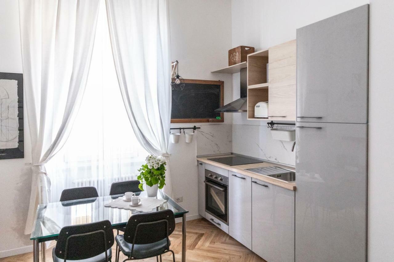 Menabrea 33 - Stylish Apartment! มิลาน ภายนอก รูปภาพ